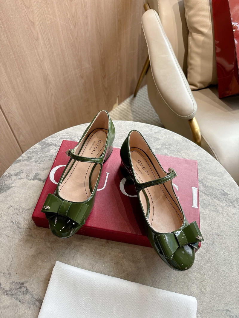 Gvc*1 flat shoes